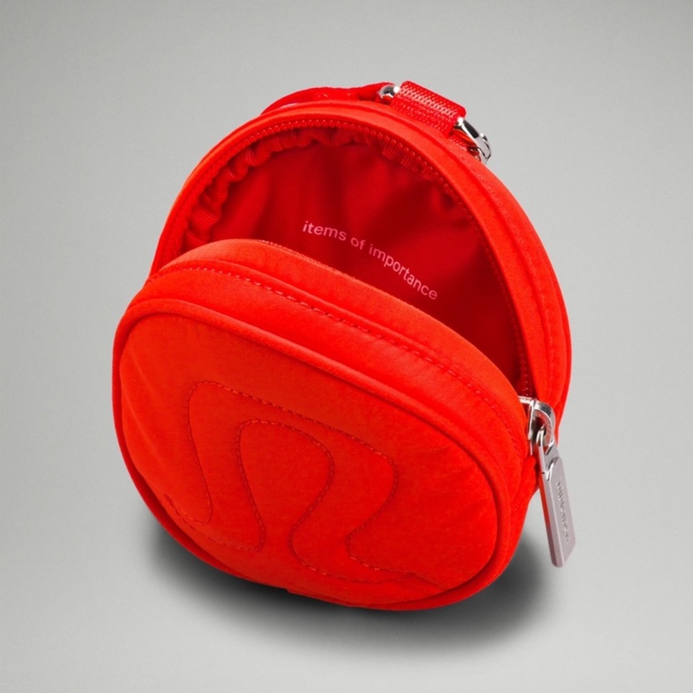 Lululemon Logo Pouch - Picture 3 of 5